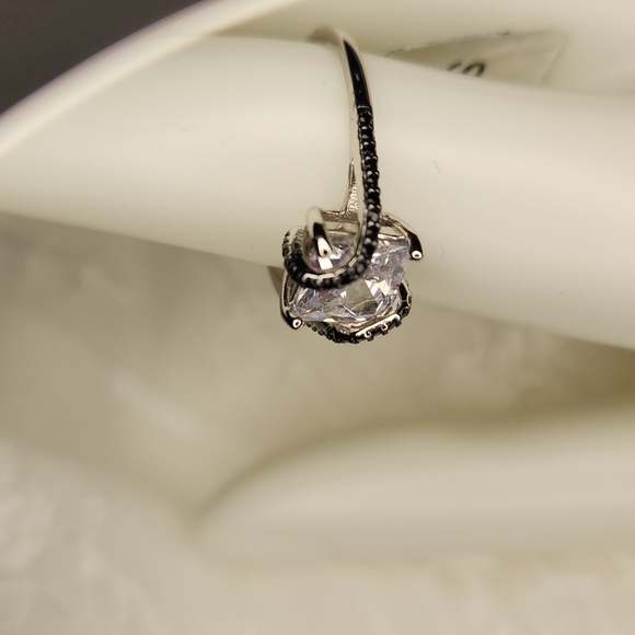 Black & Silver S925 Square Cut Ring Swirl Setting - Picture 4 of 4